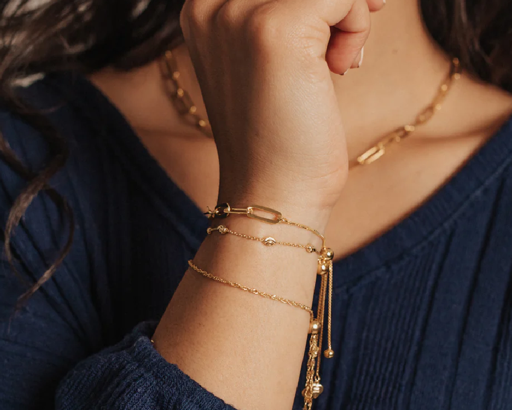 Modern Outfit Styled with a Single Bold Bangle